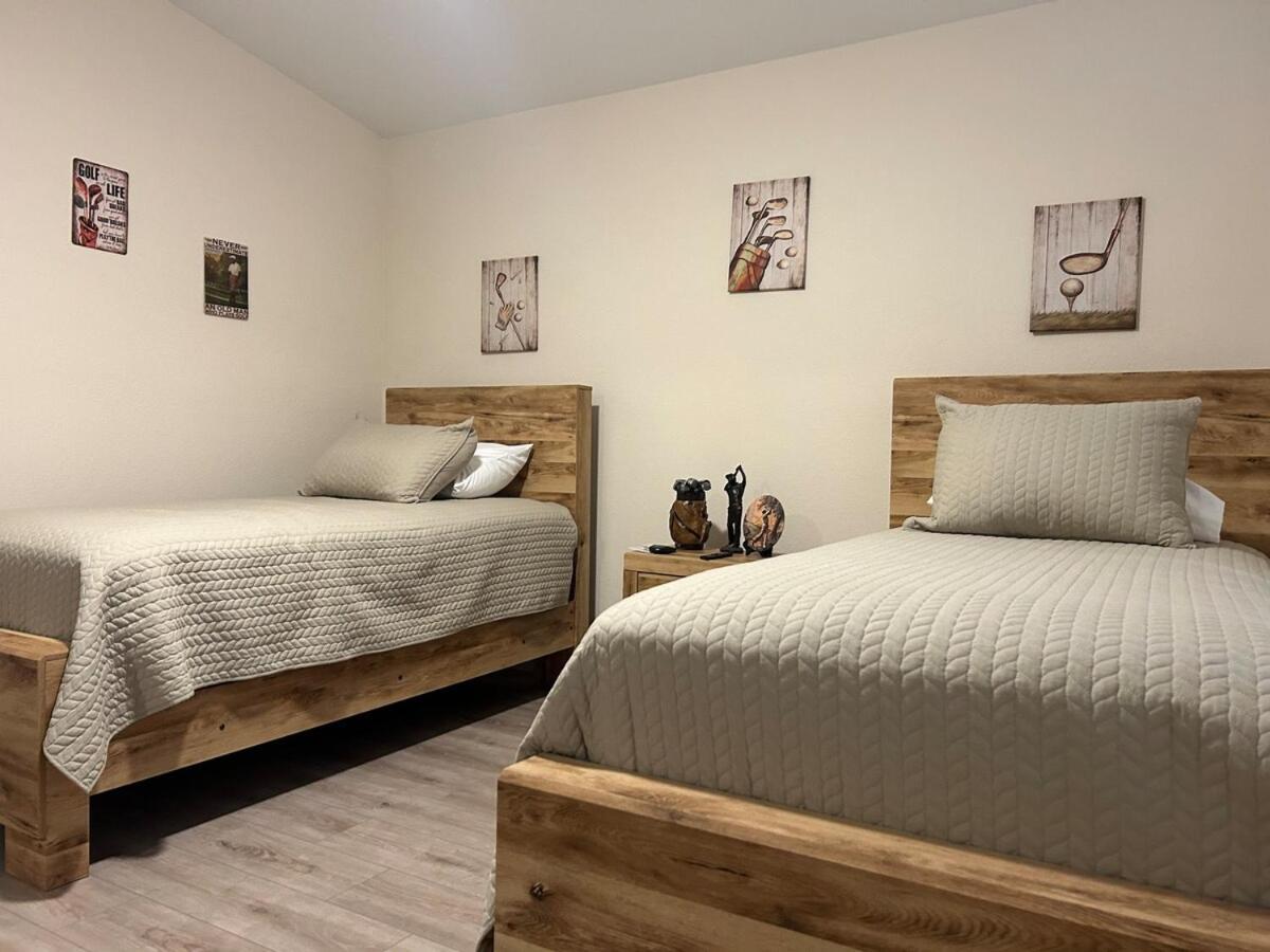 Walking Distance To Stagecoach Villa Indio Luaran gambar