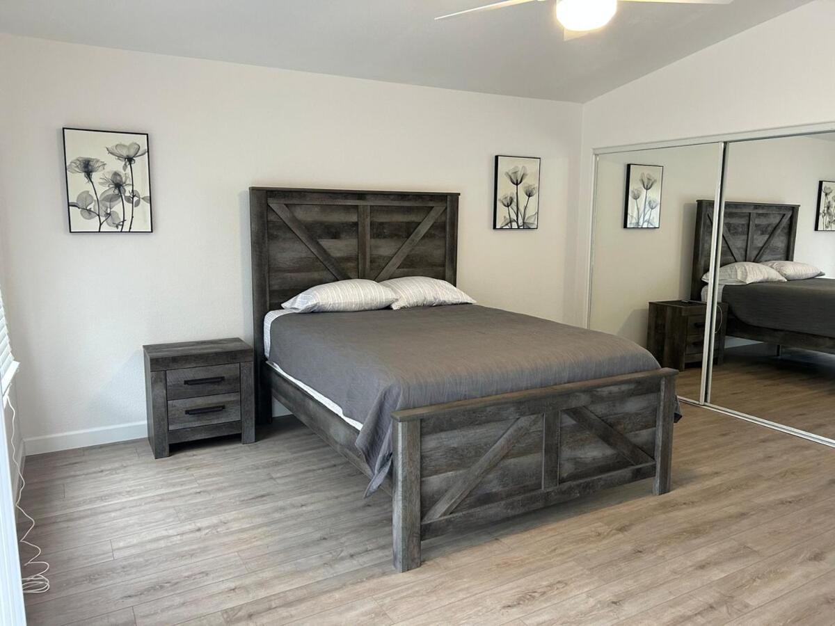 Walking Distance To Stagecoach Villa Indio Luaran gambar