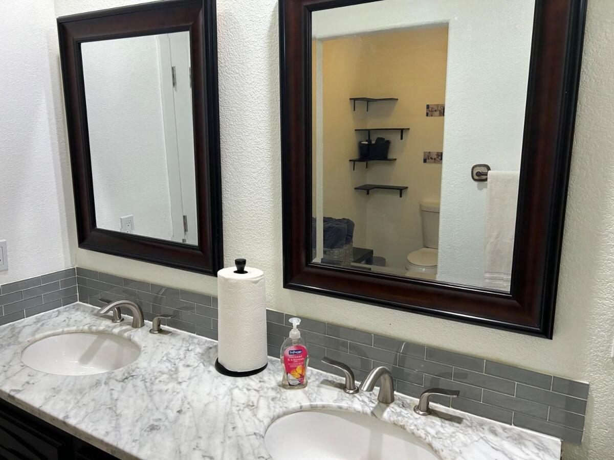 Walking Distance To Stagecoach Villa Indio Luaran gambar